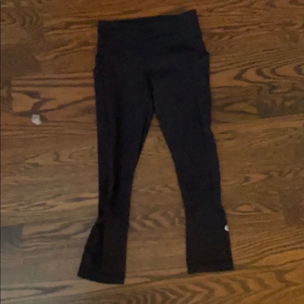 Size 2 black crop leggings